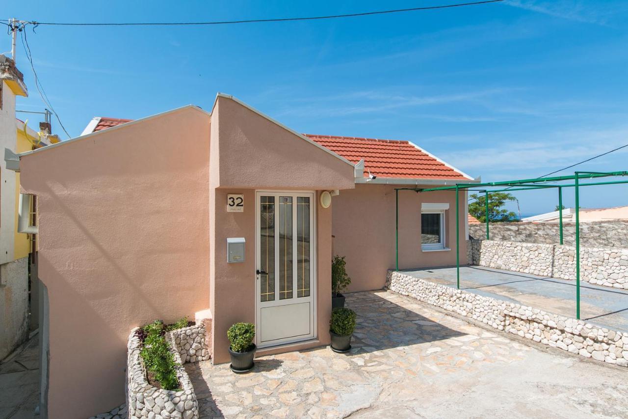 Apartments By The Sea Brist, Makarska - 11039 Ngoại thất bức ảnh
