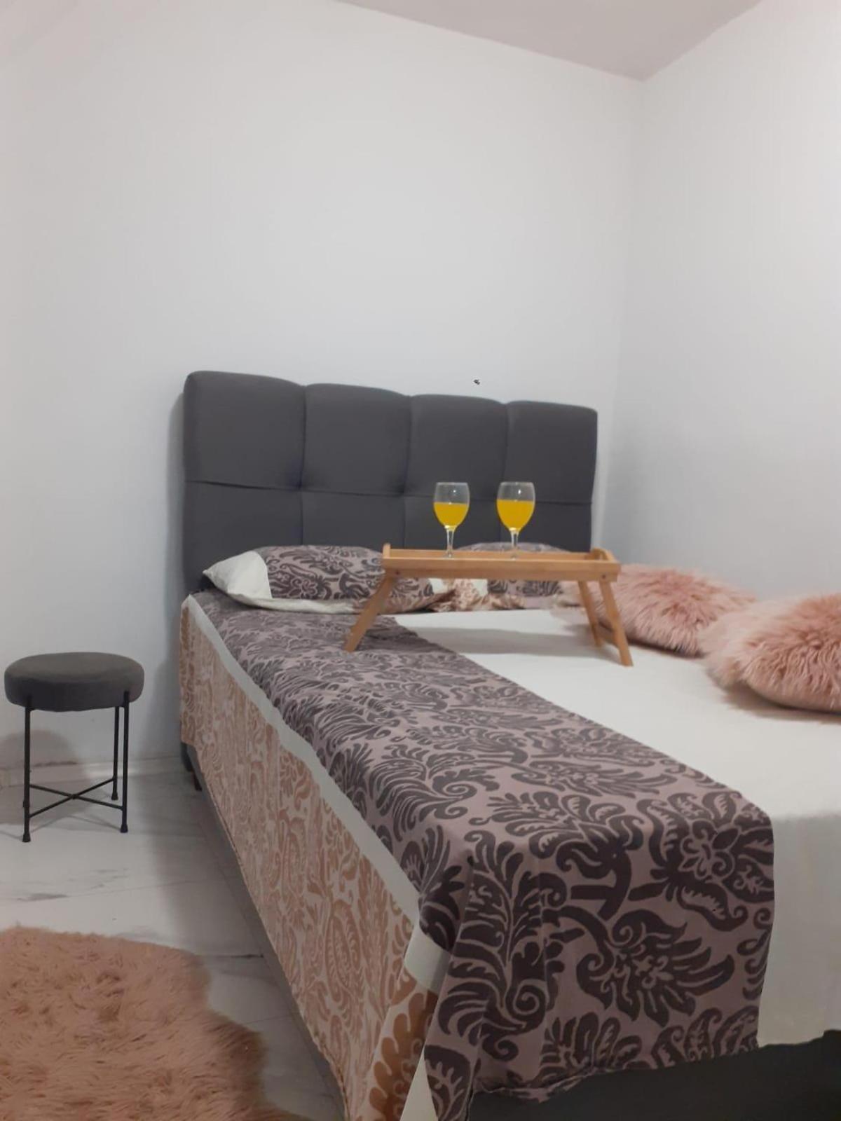 Apartments By The Sea Brist, Makarska - 11039 Ngoại thất bức ảnh